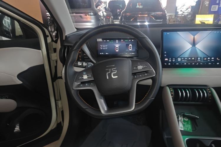 Used BYD Yuan PLUS 2025 Intelligent Driving Version 510 KM Beyond-Grade Edition Steering Wheel