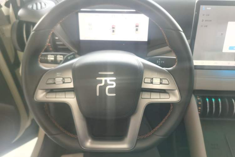 Used BYD Yuan PLUS 2025 Intelligent Driving Version 510 KM Beyond-Grade Edition Steering Wheel