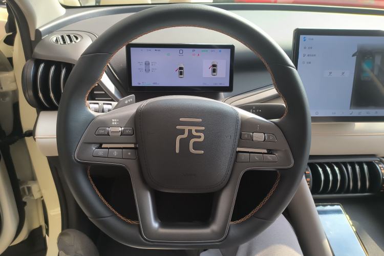 Used BYD Yuan PLUS 2025 Intelligent Driving Version 510 KM Beyond-Grade Edition Steering Wheel