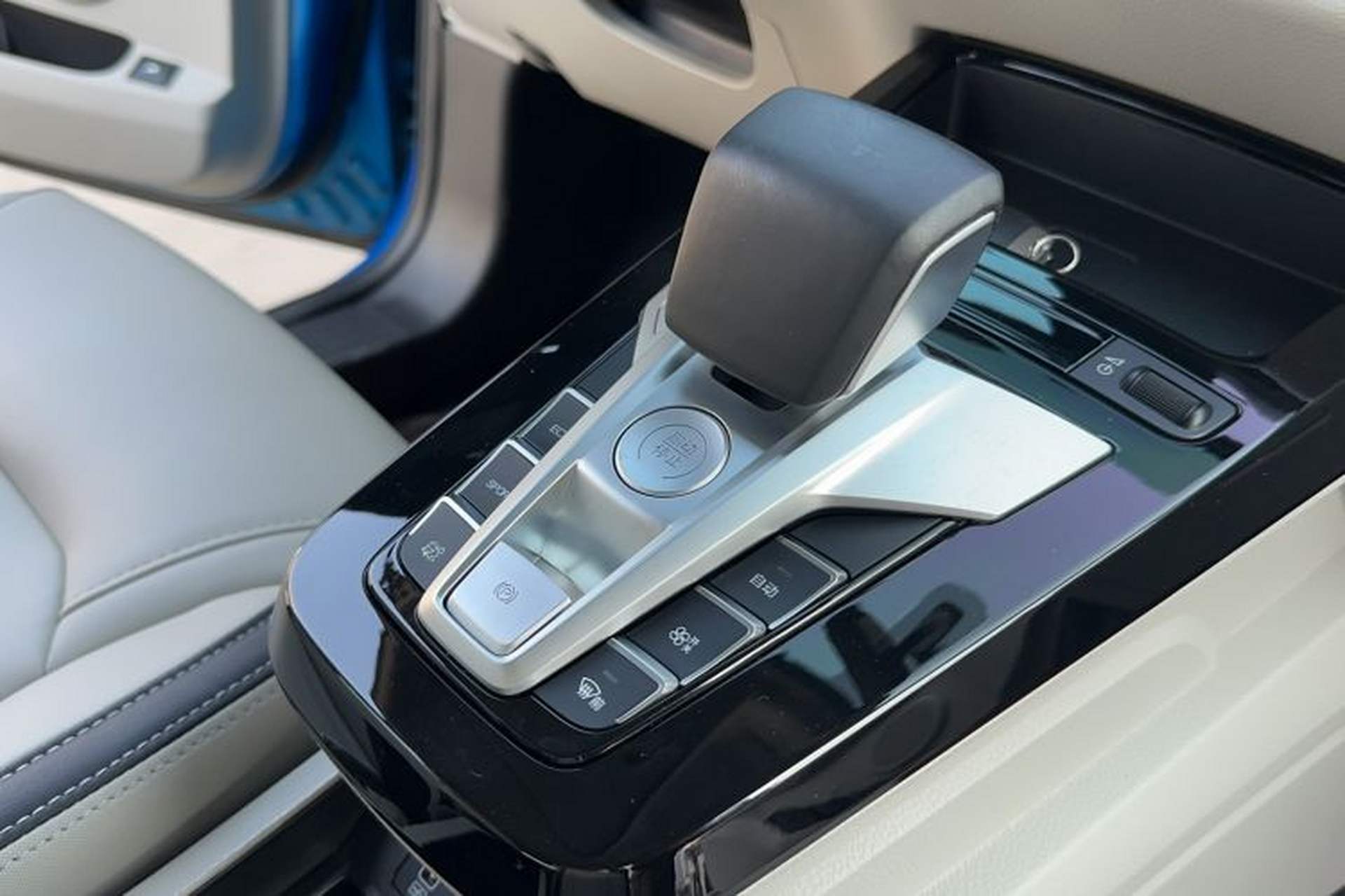 Used BYD Yuan Pro 2021 401 km Luxury Version Interior 4