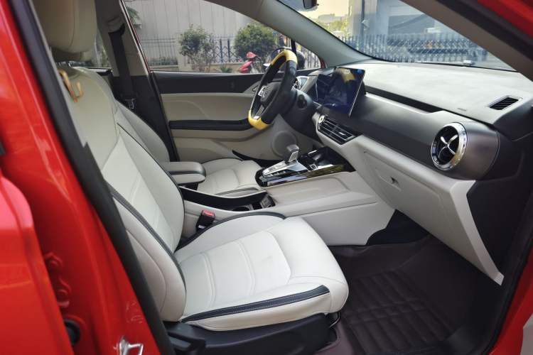 Used BYD Yuan Pro 2021 401 km Deluxe Version Interior 6