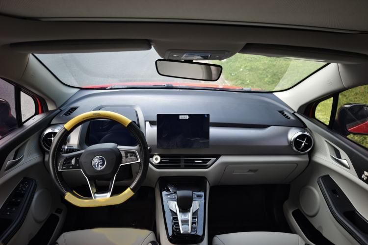 Used BYD Yuan Pro 2021 401 km Deluxe Version Interior 9