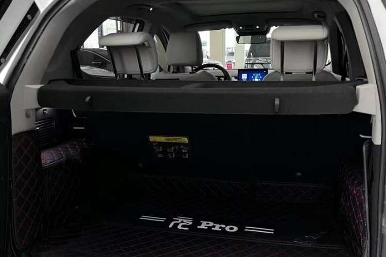 Used BYD Yuan Pro 2021 401 km Deluxe Version Interior 4