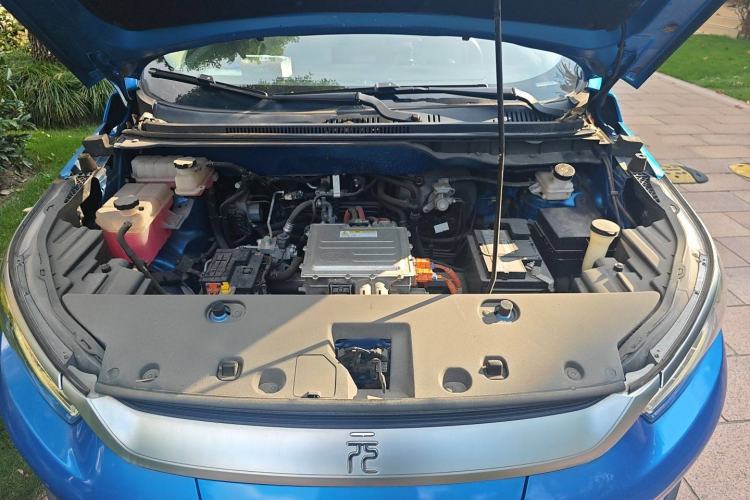 Used BYD Yuan Pro 2021 "Love for a Lifetime" Edition Engine Bay