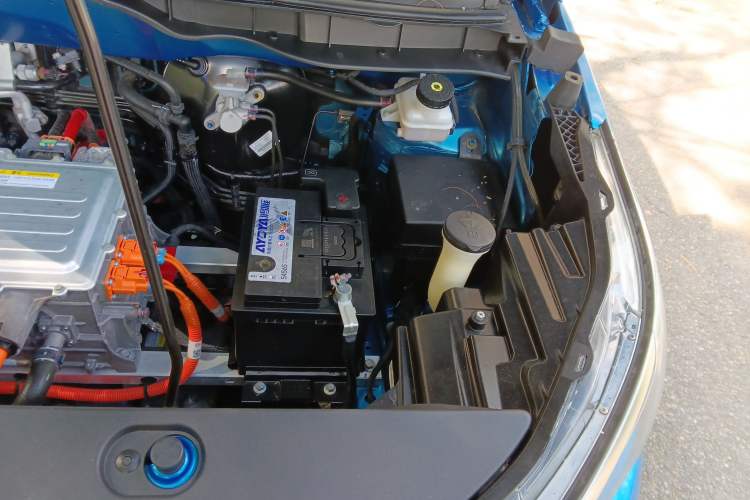 Used BYD Yuan Pro 2021 "Love for a Lifetime" Edition Engine Bay Left