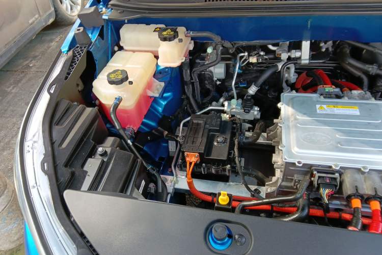 Used BYD Yuan Pro 2021 "Love for a Lifetime" Edition Engine Bay Right