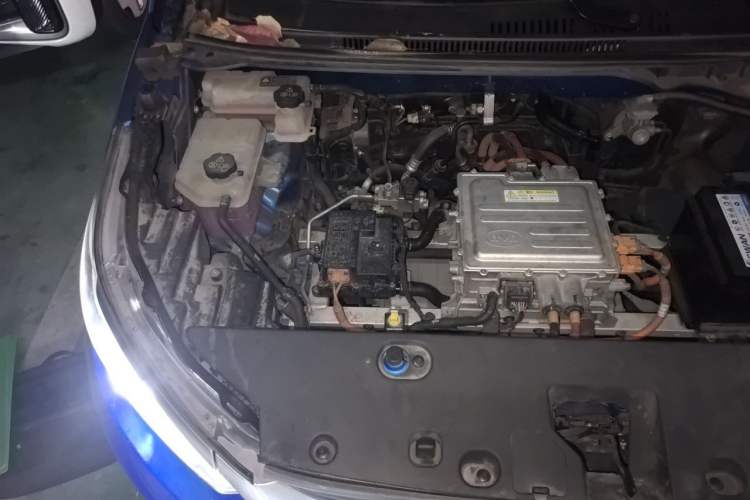 Used BYD Yuan Pro 2021 401 km Luxury Version Engine Bay Right