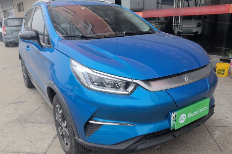 Used BYD Yuan Pro 2021 "Love for a Lifetime" Edition Front Right 45 Deg