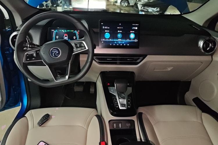 Used BYD Yuan Pro 2021 "Love for a Lifetime" Edition Interior 2