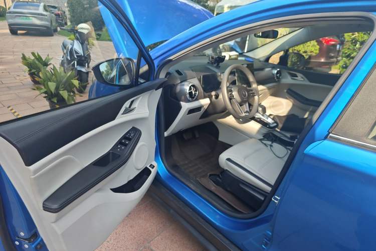 Used BYD Yuan Pro 2021 "Love for a Lifetime" Edition Interior 3