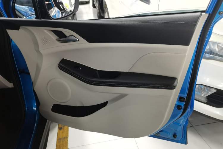 Used BYD Yuan Pro 2021 401 km Luxury Version Interior 5