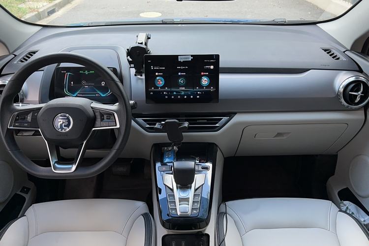 Used BYD Yuan Pro 2021 "Love for a Lifetime" Edition Interior 5