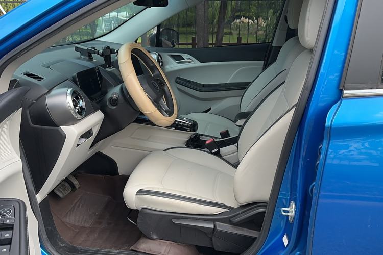 Used BYD Yuan Pro 2021 "Love for a Lifetime" Edition Left Front Seat