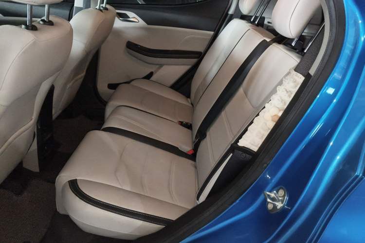 Used BYD Yuan Pro 2021 "Love for a Lifetime" Edition Left Rear Seat