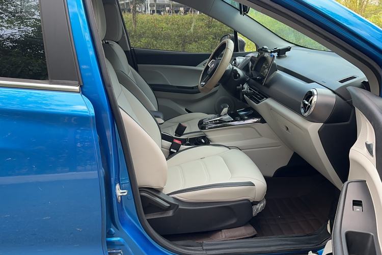 Used BYD Yuan Pro 2021 "Love for a Lifetime" Edition Right Front Seat