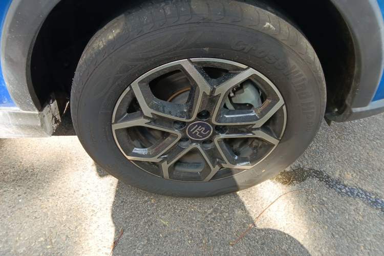 Used BYD Yuan Pro 2021 "Love for a Lifetime" Edition Right Front Wheel Hub