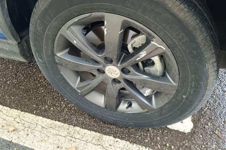 Used BYD Yuan Pro 2021 301KM Comfort Version Right Front Wheel Hub