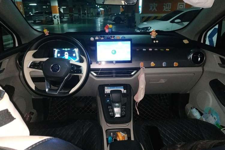 Used BYD Yuan Pro 2021 401 km Deluxe Version Center Console