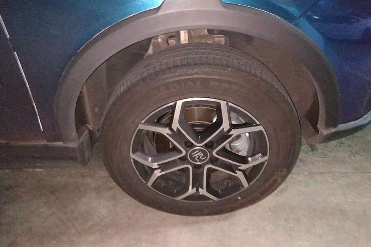 Used BYD Yuan Pro 2021 401 km Deluxe Version Right Front Wheel Hub