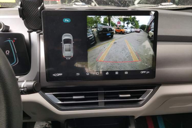 Used BYD Yuan Pro 2021 401 km Luxury Version Audio And AC Panel