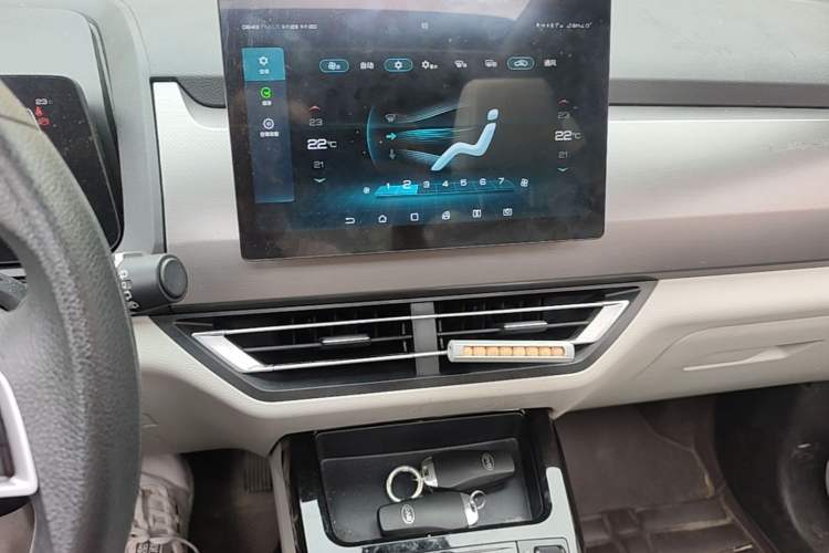 Used BYD Yuan Pro 2021 401 km Deluxe Version Audio And AC Panel