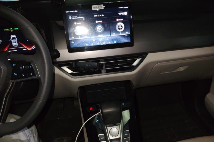 Used BYD Yuan Pro 2021 401 km Deluxe Version Audio And AC Panel