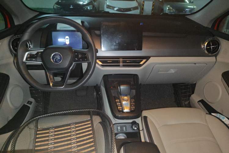Used BYD Yuan Pro 2021 "Love for a Lifetime" Edition Center Console