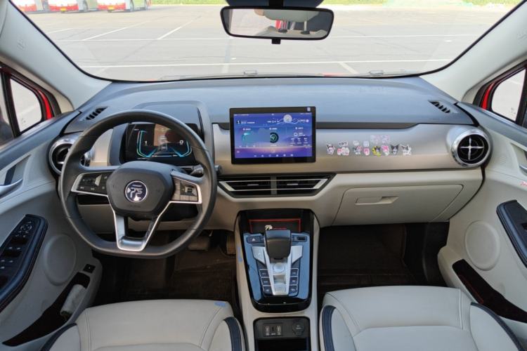 Used BYD Yuan Pro 2021 401 km Deluxe Version Center Console