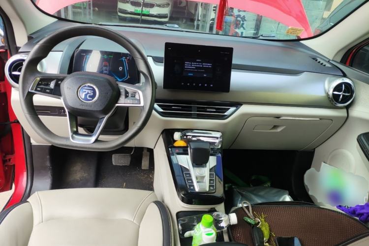 Used BYD Yuan Pro 2021 401 km Luxury Version Center Console
