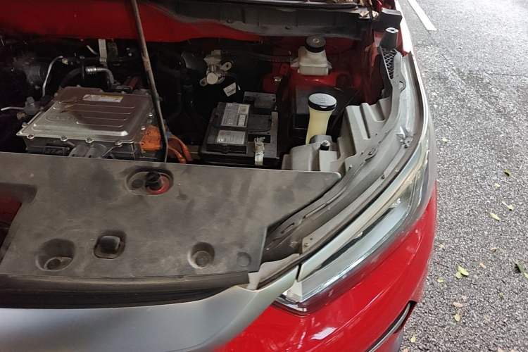 Used BYD Yuan Pro 2021 401 km Luxury Version Engine Bay Left