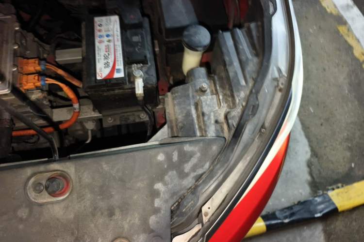 Used BYD Yuan Pro 2021 401 km Luxury Version Engine Bay Left
