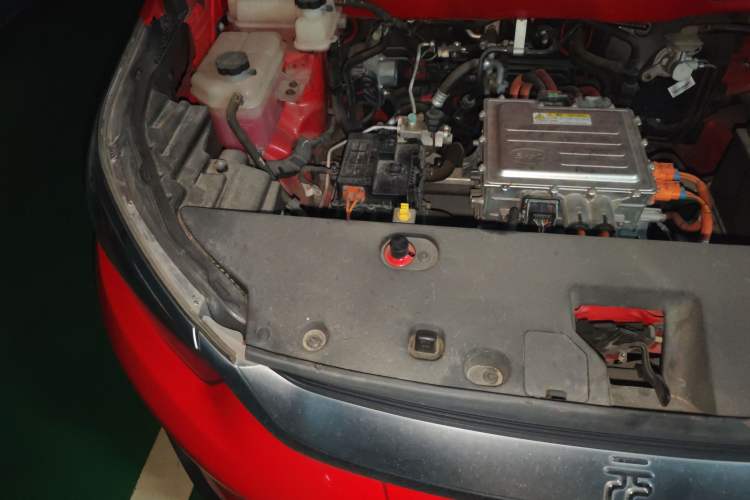 Used BYD Yuan Pro 2021 401 km Deluxe Version Engine Bay Right