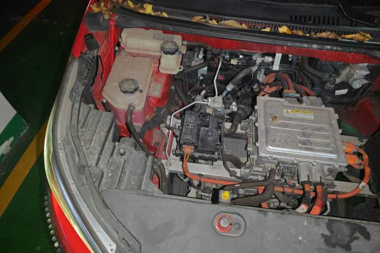 Used BYD Yuan Pro 2021 "Love for a Lifetime" Edition Engine Bay Right