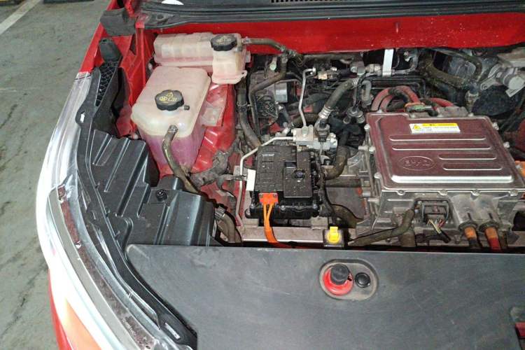 Used BYD Yuan Pro 2021 401 km Luxury Version Engine Bay Right