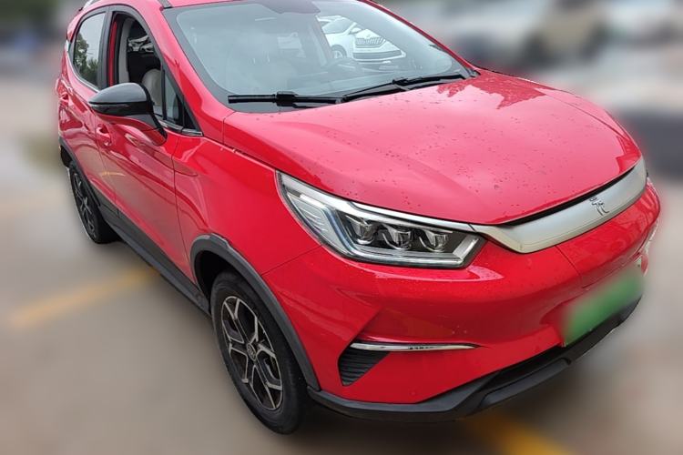 Used BYD Yuan Pro 2021 401 km Deluxe Version Front Right 45 Deg