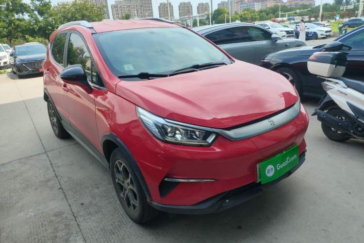 Used BYD Yuan Pro 2021 401 km Luxury Version Front Right 45 Deg