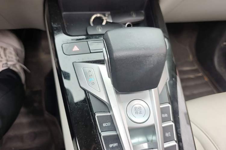 Used BYD Yuan Pro 2021 401 km Deluxe Version Gear Lever