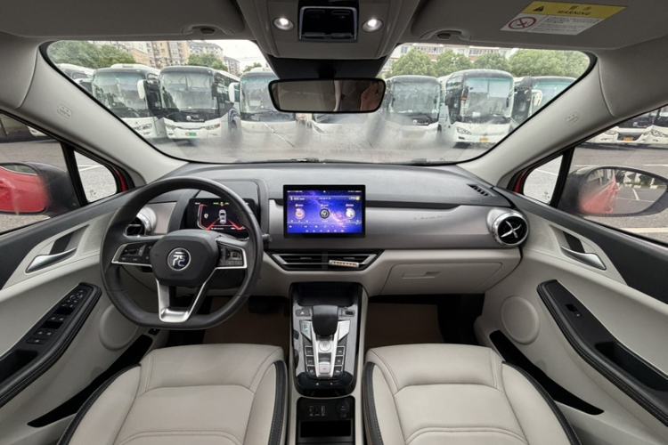 Used BYD Yuan Pro 2021 401 km Deluxe Version Interior 1