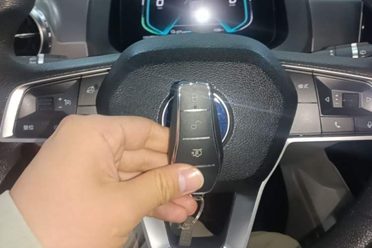 Used BYD Yuan Pro 2021 401 km Deluxe Version Interior 1