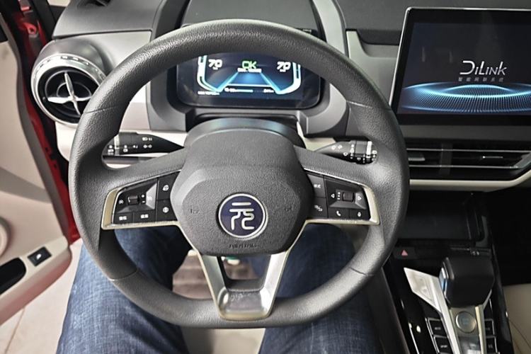Used BYD Yuan Pro 2021 401 km Deluxe Version Interior 1