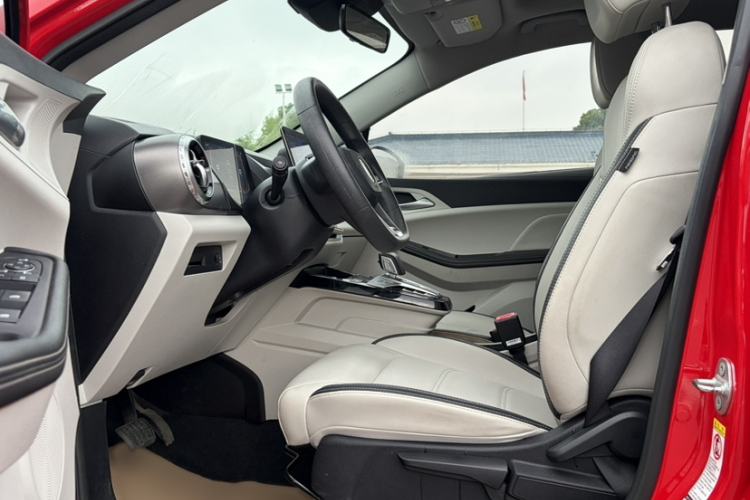 Used BYD Yuan Pro 2021 401 km Deluxe Version Interior 2