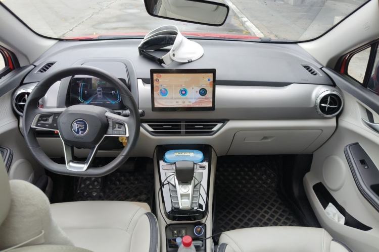 Used BYD Yuan Pro 2021 401 km Deluxe Version Interior 2