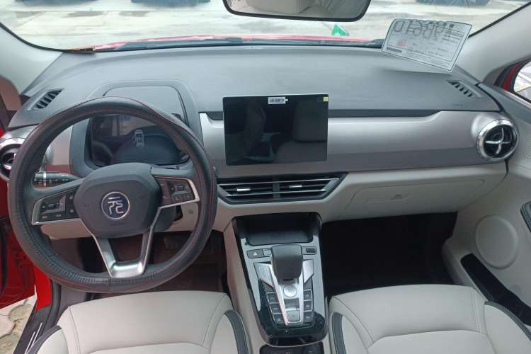 Used BYD Yuan Pro 2021 401 km Deluxe Version Interior 3