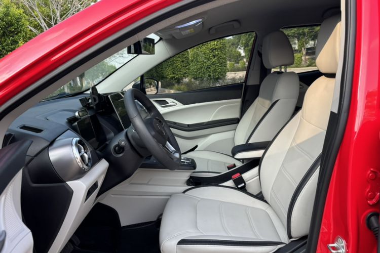 Used BYD Yuan Pro 2021 401 km Luxury Version Interior 3