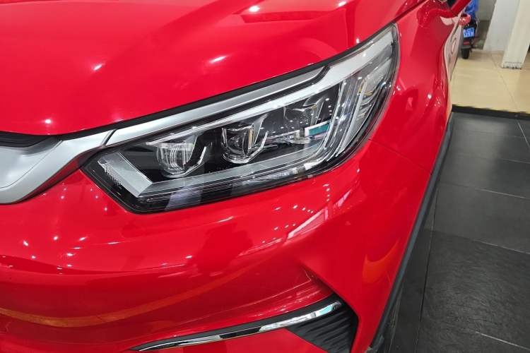 Used BYD Yuan Pro 2021 "Love for a Lifetime" Edition Left Front Headlight
