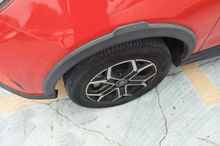 Used BYD Yuan Pro 2021 401 km Deluxe Version Left Front Wheel Hub