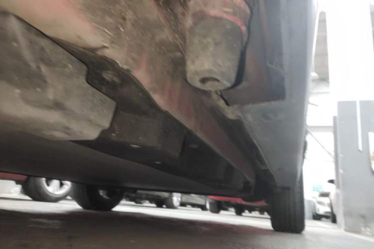Used BYD Yuan Pro 2021 "Love for a Lifetime" Edition Left Side Sill