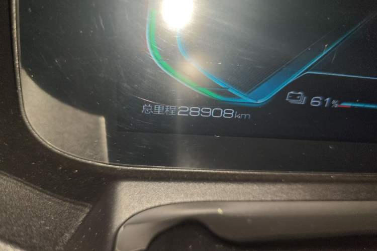 Used BYD Yuan Pro 2021 401 km Deluxe Version Odometer Close Up