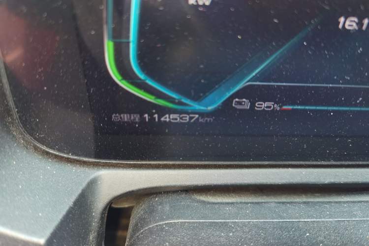 Used BYD Yuan Pro 2021 401 km Deluxe Version Odometer Close Up
