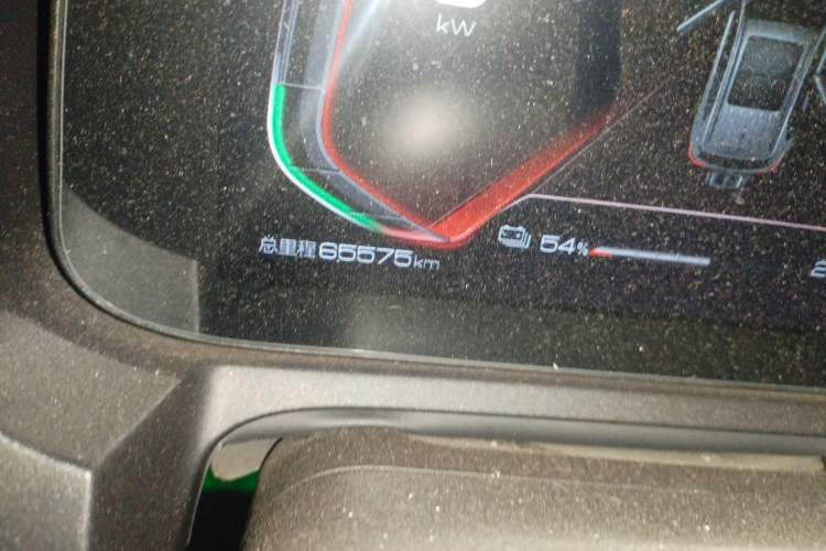 Used BYD Yuan Pro 2021 401 km Luxury Version Odometer Close Up